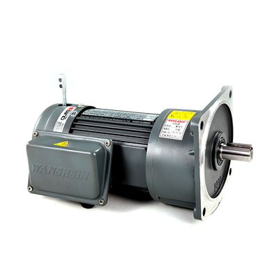 Rasio Tinggi GV Medium Gear Reducer Motor Vertikal Disesuaikan 0.1KW-7.5KW 1/3 Phase