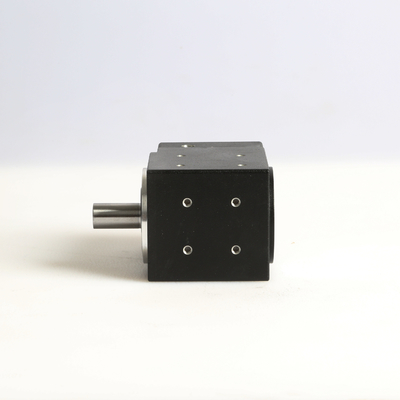 Sudut Kanan 90Degree Spiral Gearbox Low Backlash Pengurangan Torsi Tinggi Planetary Reducer
