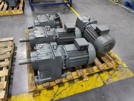 laris R Helical Geared Motor Untuk Mesin Tekstil Konveyor dan banyak industri