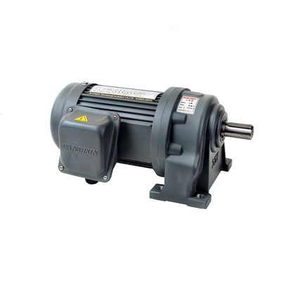IP44 Helical Speed ​​Reducer Shaft Gear Motor Dengan Kotak Terminal Besi